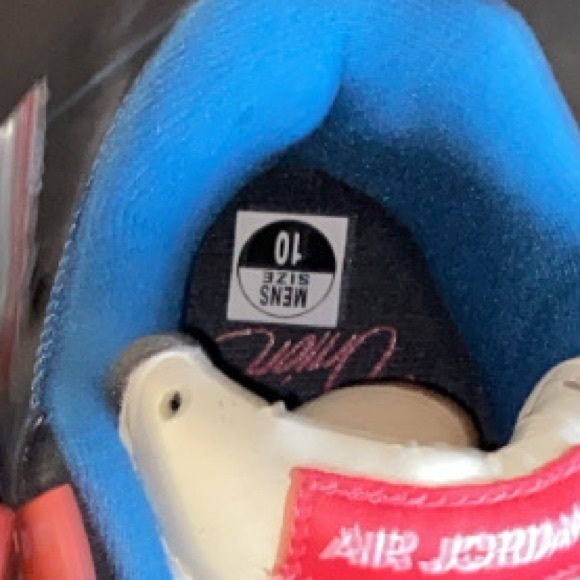 Air Jordan 4 size 10 - Picture 4 of 8